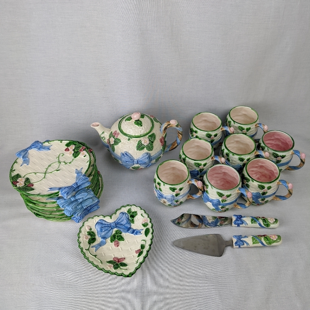 1985 Haldon group tea set